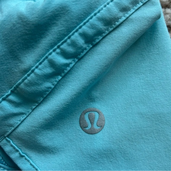Lululemon Track That shorts 3” Icing Blue - Picture 5 of 6